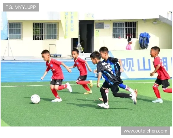 绿茵逐梦青春燃激情世界足球风云再起新征程 绿茵逐梦青春燃激情世界足球风云再起新征程