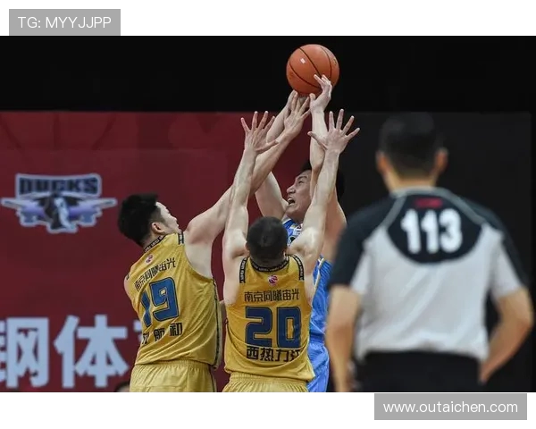 北京控股与南京同曦激战正酣 谁能在这场对决中脱颖而出