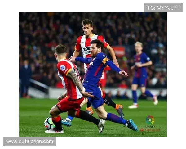 芝加哥公牛队挑战强敌 赛季关键战役展现青春力量与团队协作