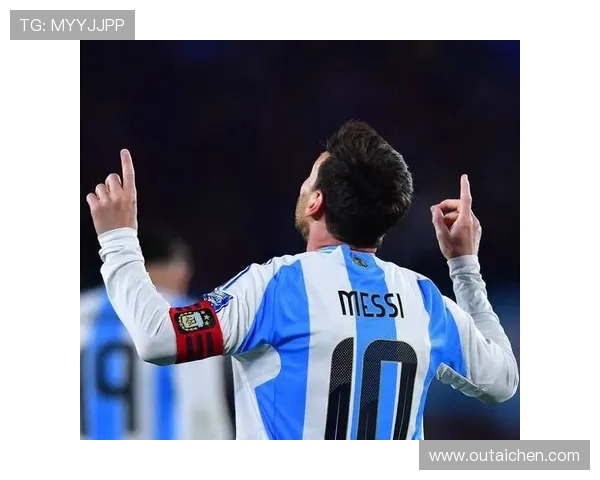 全球足球巨星传奇：从梅西到C罗，他们如何定义现代足球的辉煌历史