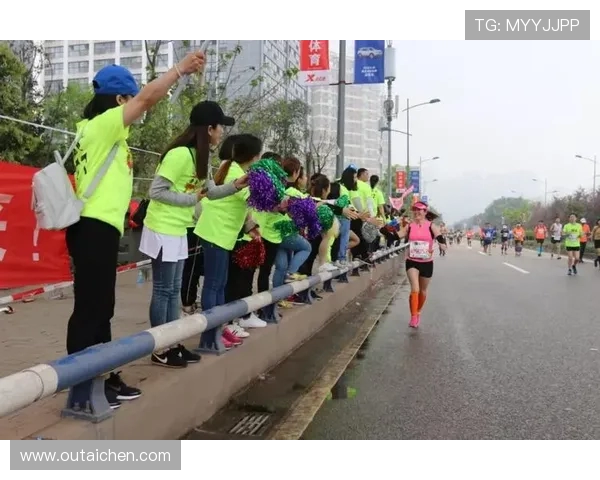 重庆街舞队在马拉松大满贯中的力量展现与精彩点评